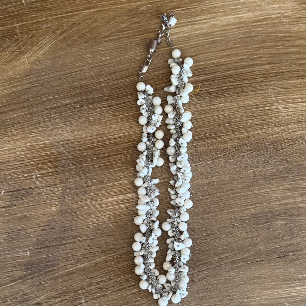 Vintage Elegant White Beaded Necklace with Silver Tone Hardware